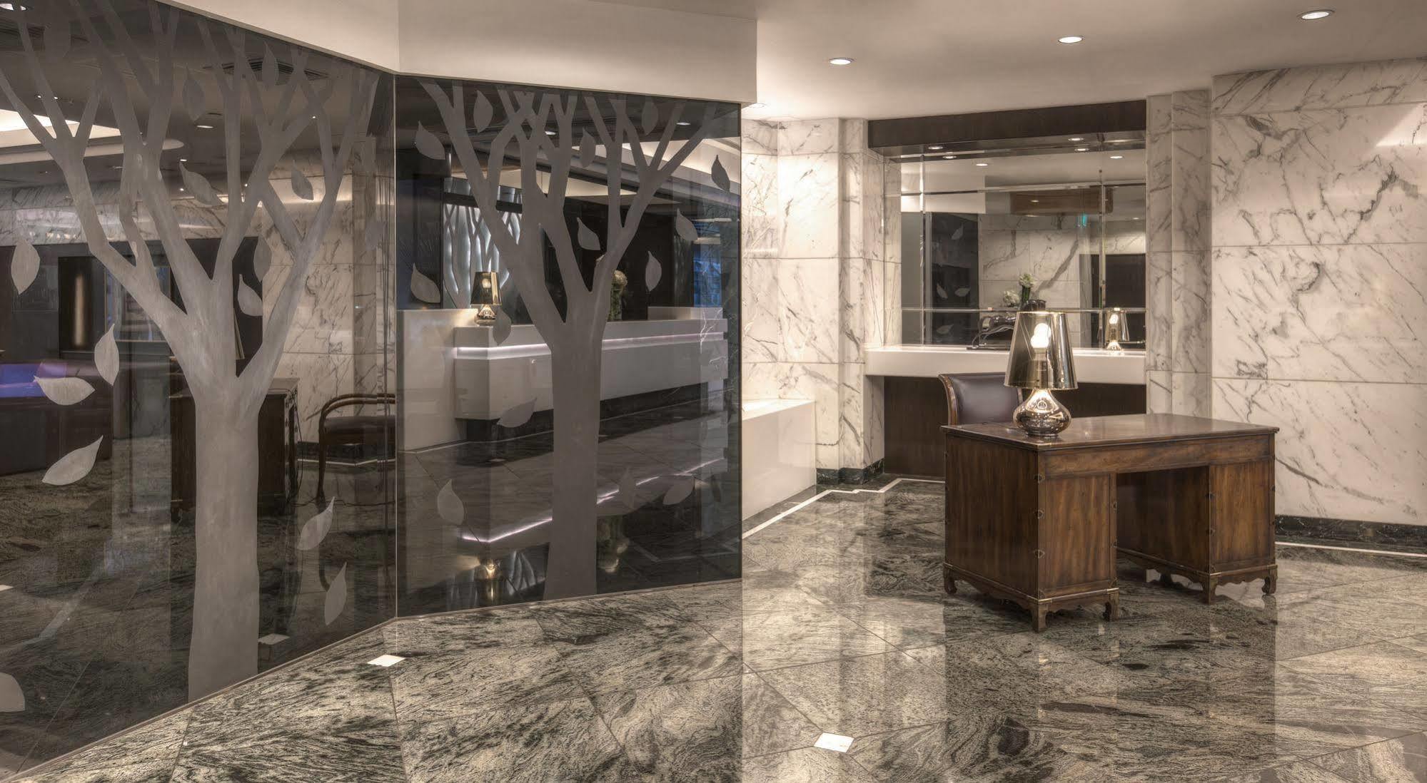 Stanford Hillview 4*